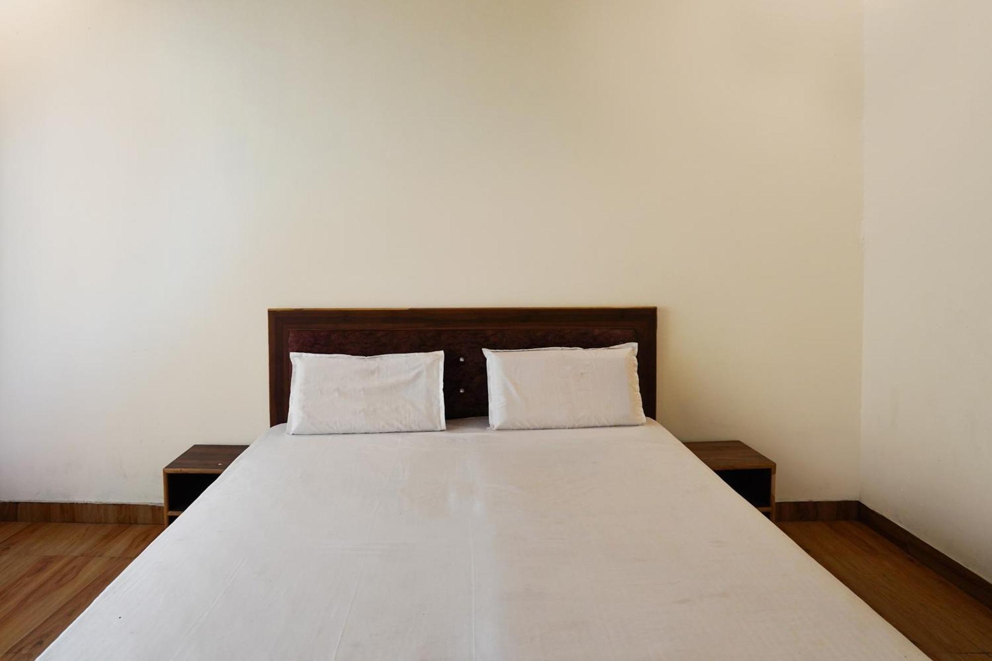 Hotel O R G Farm House Meerut Ngoại thất bức ảnh